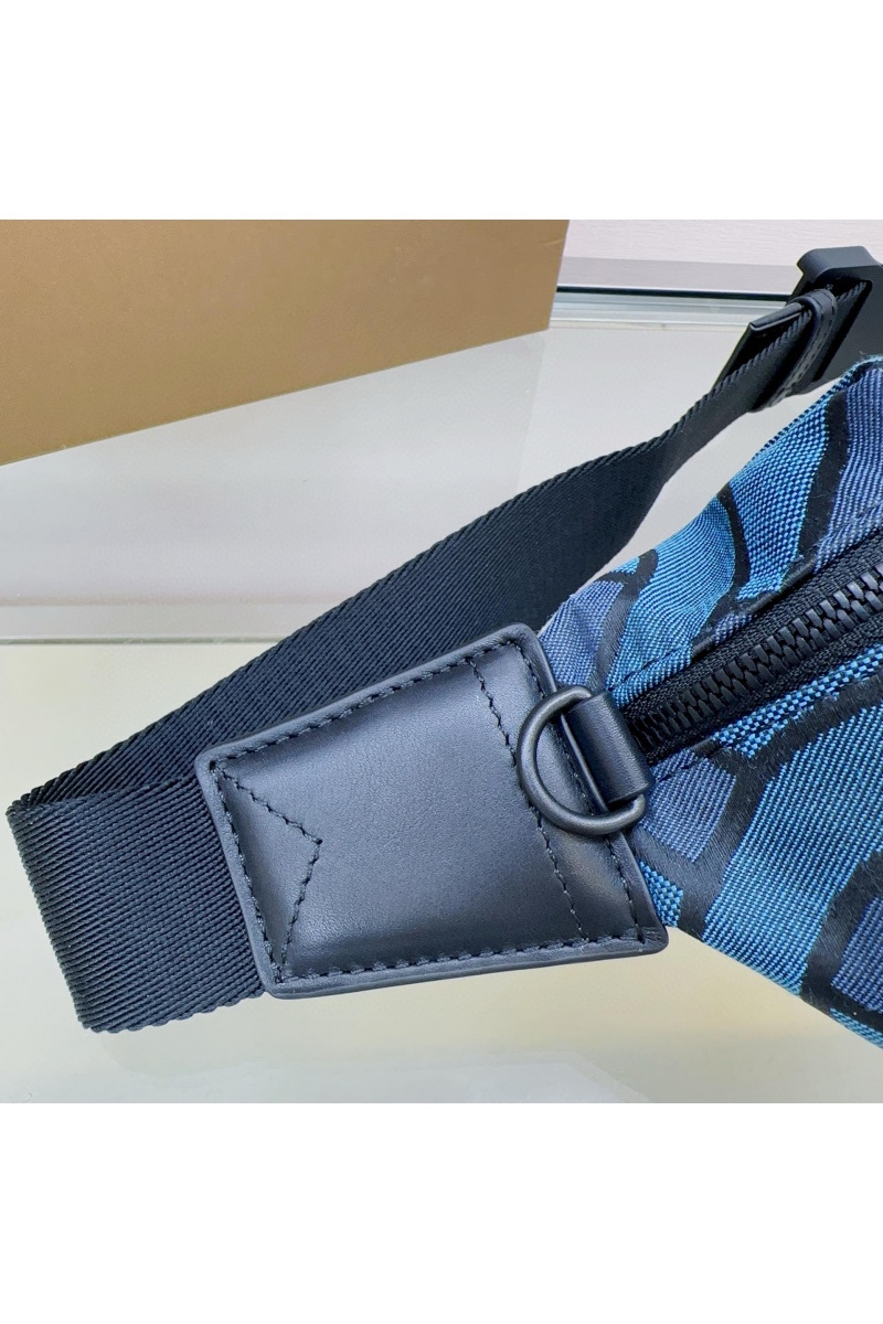 Burberry Текстильная сумка на пояс Sonny Premium 31x7x14 см