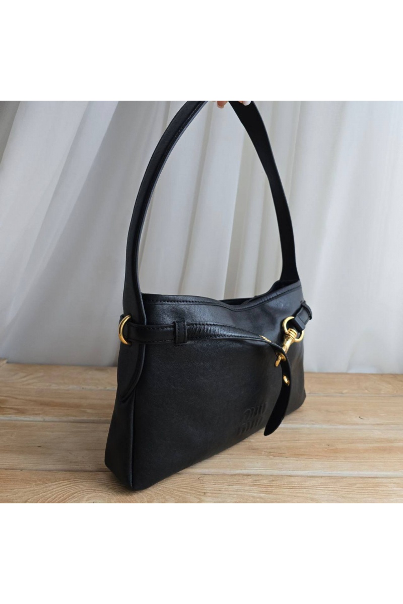 MIU MIU Кожаная сумка 32x18 см