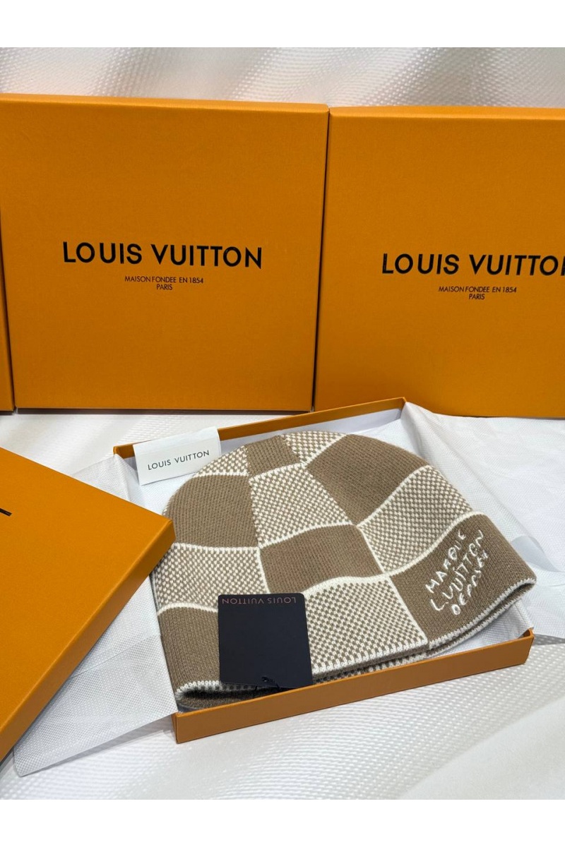 Lоuis Vuittоn Шапка logo-embroidered - Beige