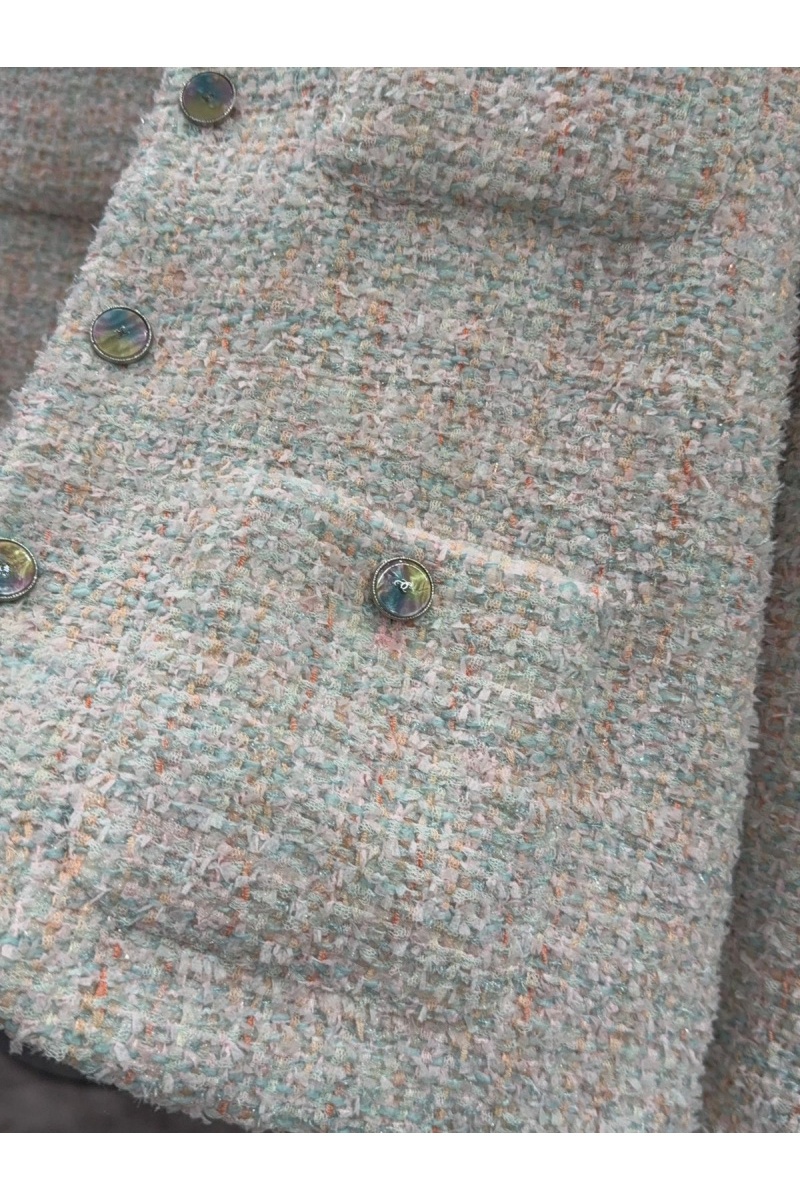 Chаnеl Женский твидовый пиджак бежевого цвета