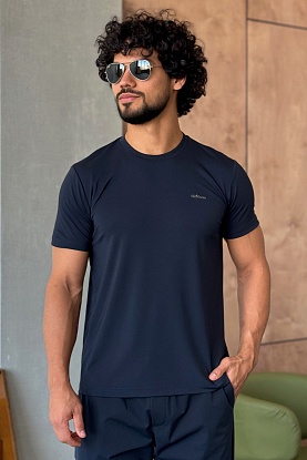 Мужская тёмно-синяя футболка 