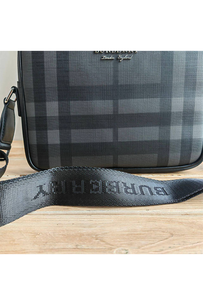Burberry Кожаная сумка Muswell 22x17 см