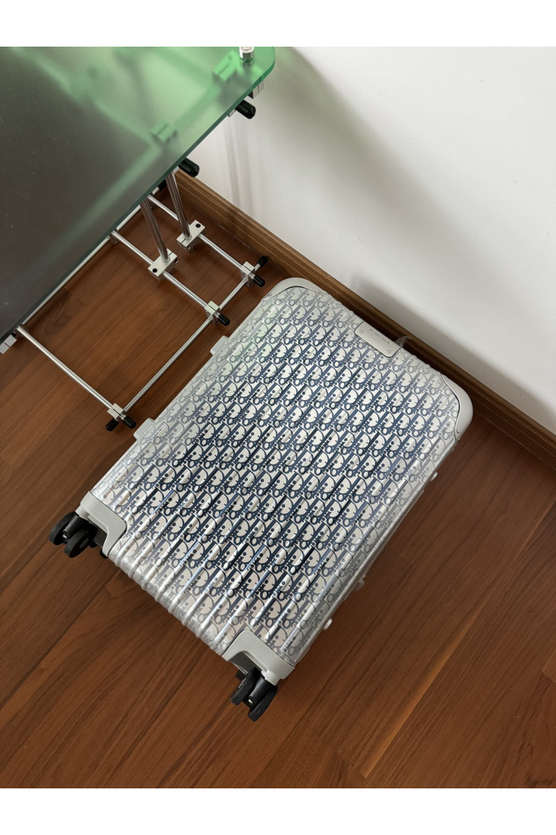 Rimowa Чемодан Aluminum Gradient S Premium 53x37x22 см