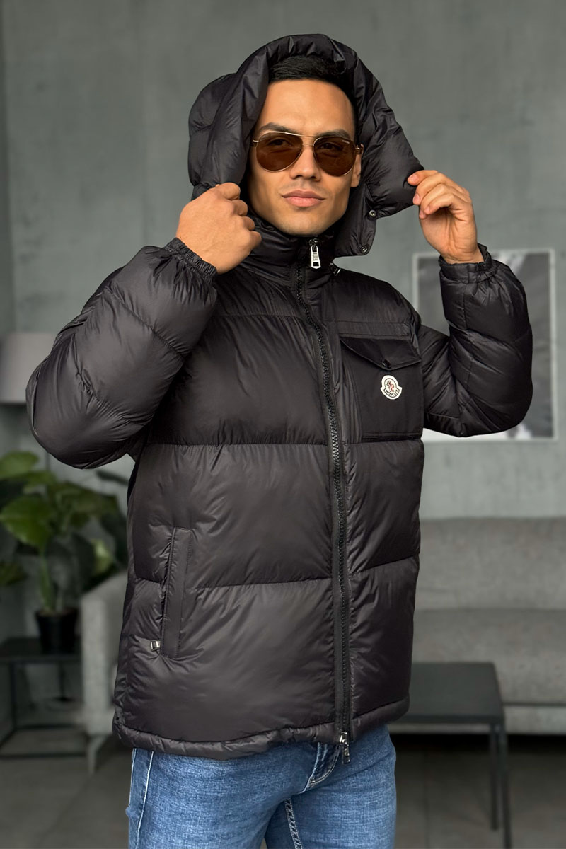 Moncler Мужская куртка чёрного цвета