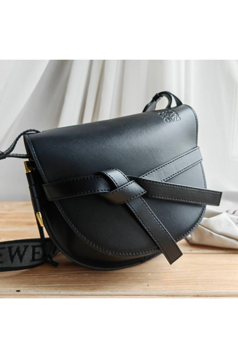 Loewe Женская кожаная сумка Gate small 21x20 см (3 расцветки)