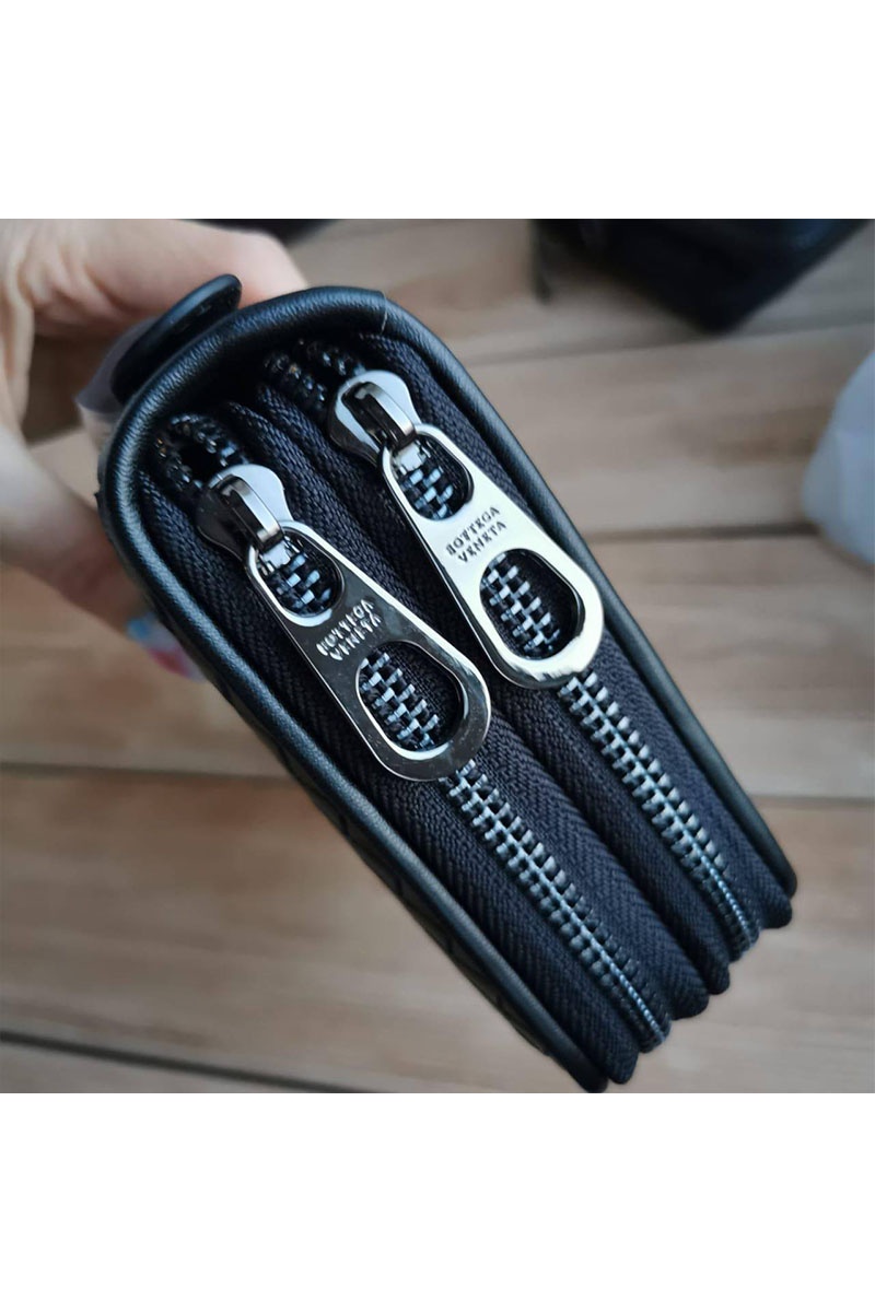 Bottega Veneta Кожаное портмоне 22x12.5 см