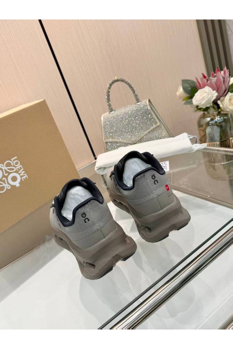 Designer Clothing Женские кроссовки On Cloudtilt premium