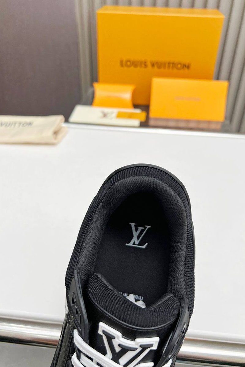 Lоuis Vuittоn Кожаные кроссовки Trainer Monogram - Black