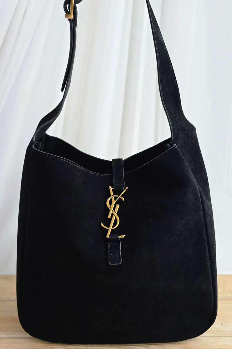 Yves Saint Laurent Женская чёрная замшевая сумка 37x29 см