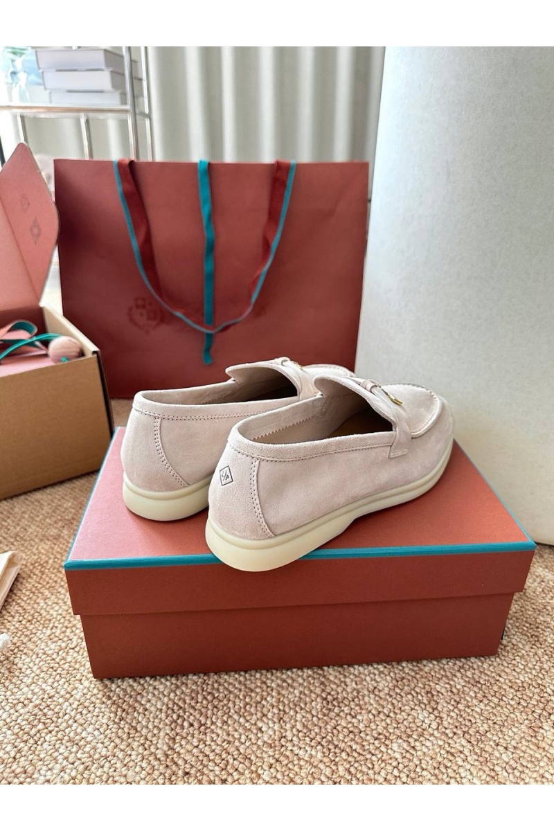 Loro Piana Женские замшевые лоферы Summer Charms Walk premium