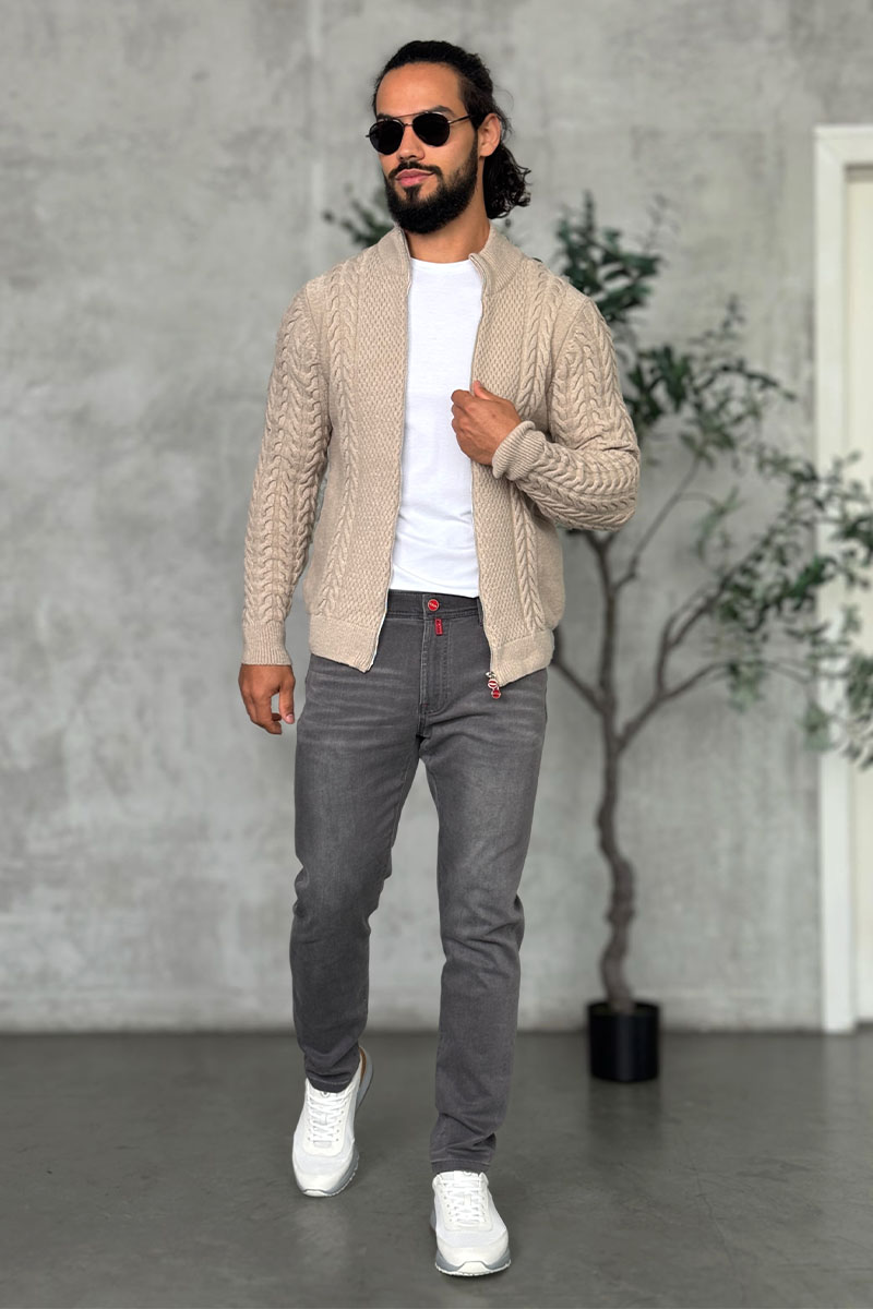 Kiton Мужской свитер бежевого цвета 