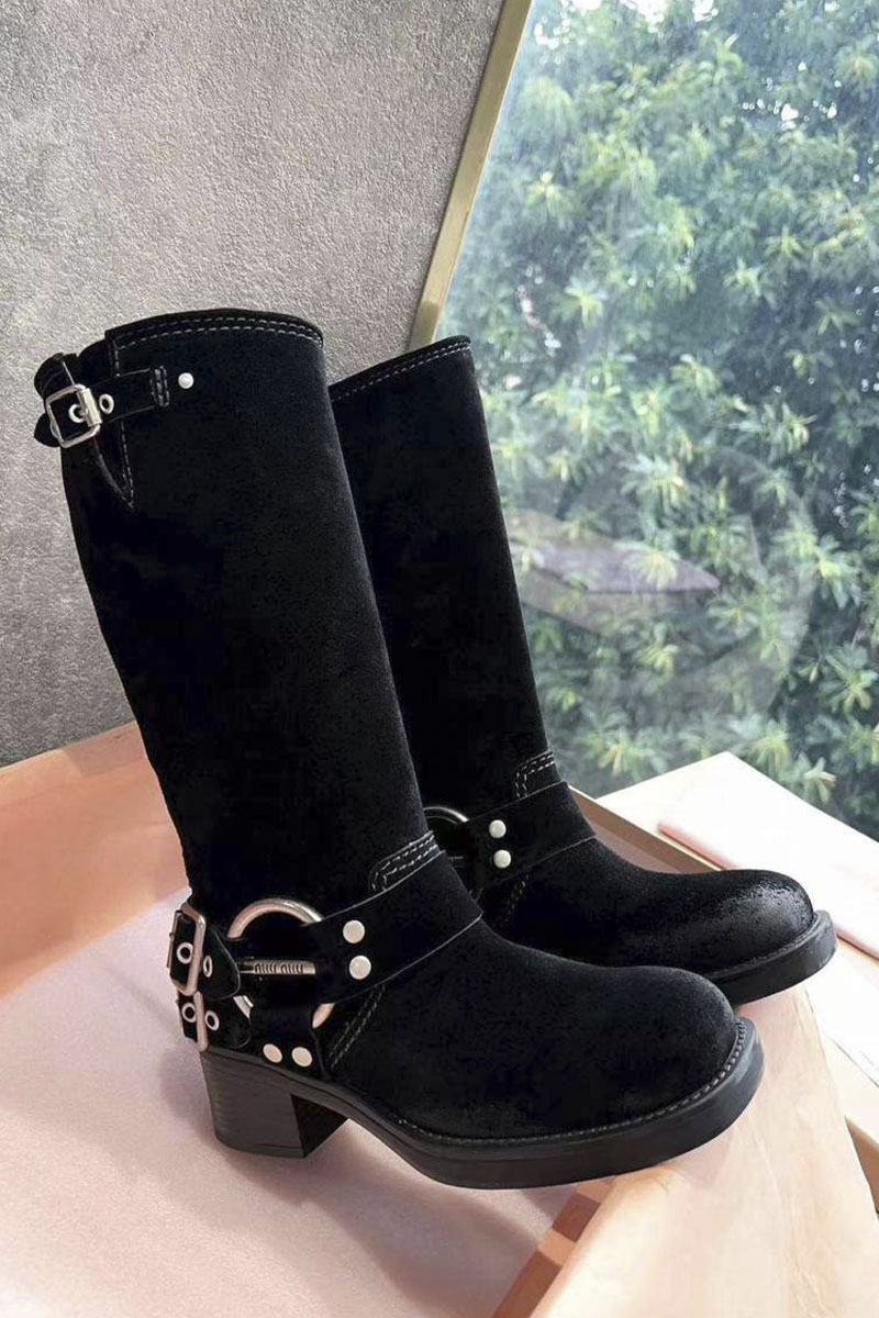 MIU MIU Женские замшевые сапоги Ankle Premium