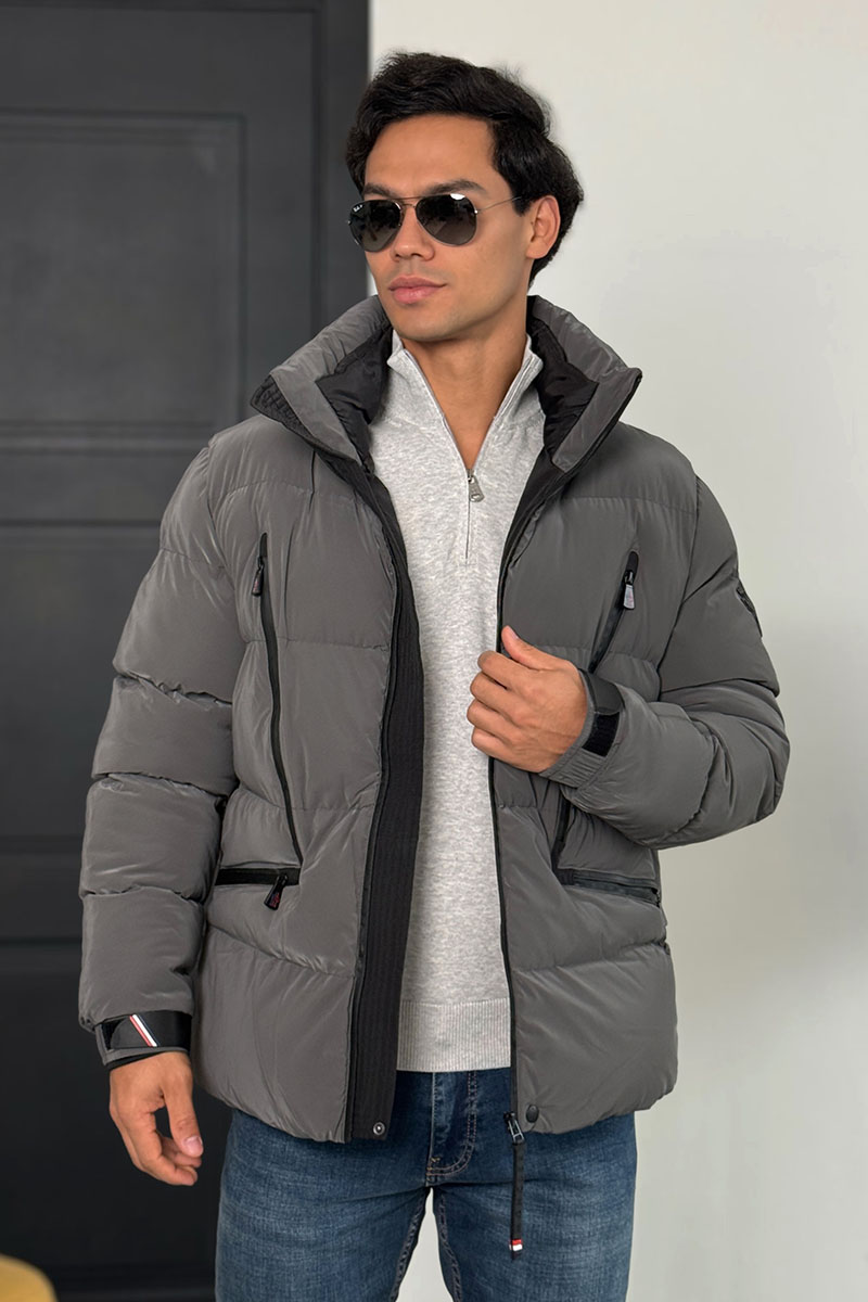 Moncler Мужская утеплённая куртка серого цвета