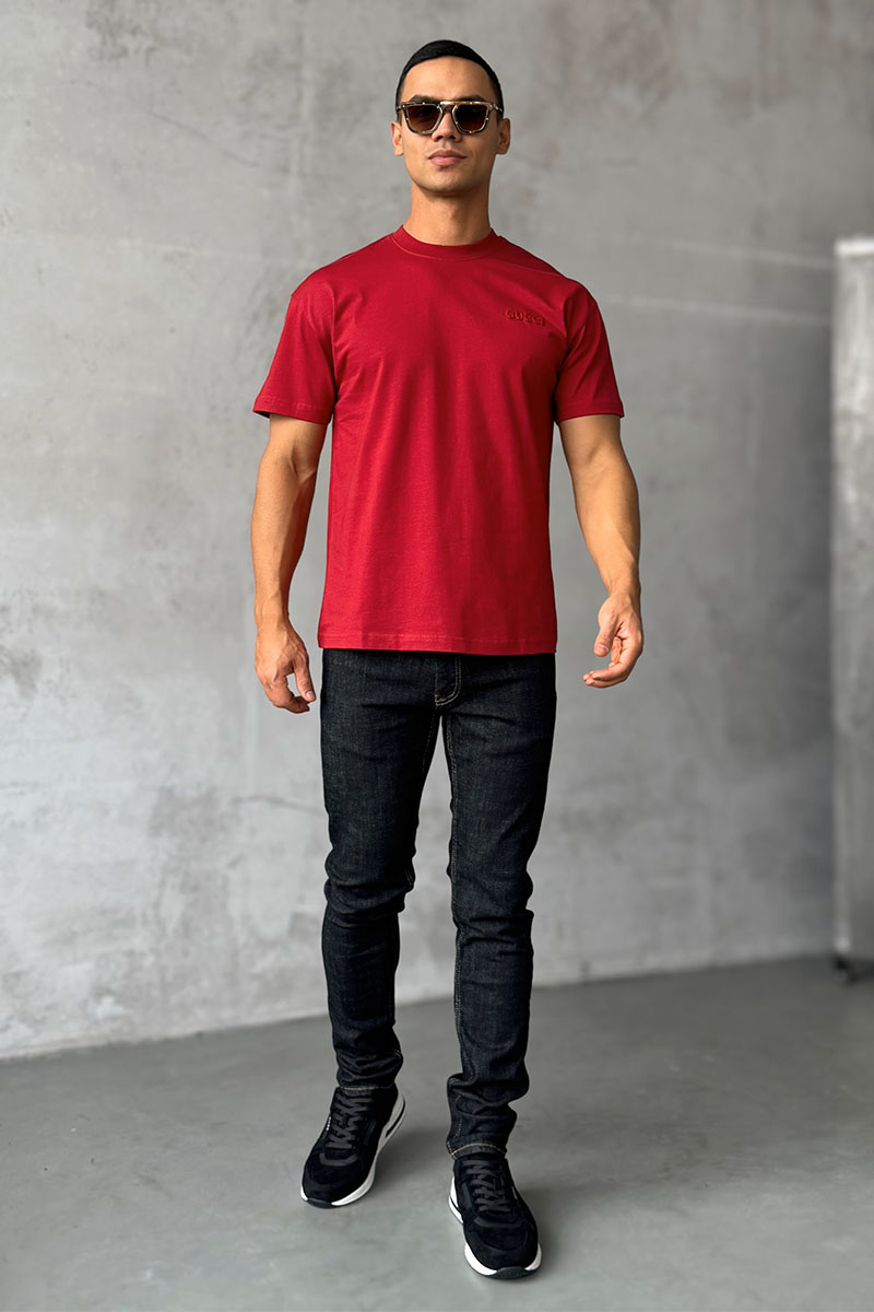 Gucci Мужская бордовая футболка logo-embroidered 
