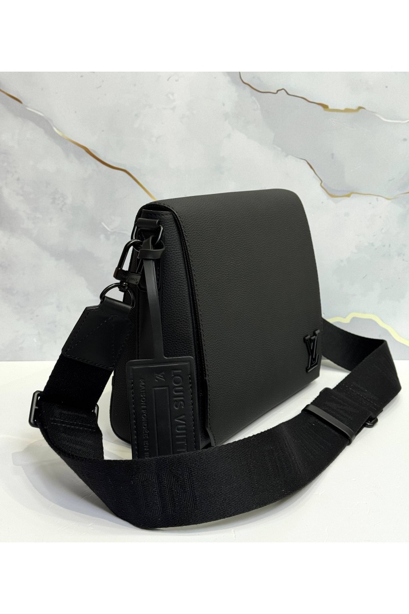 Lоuis Vuittоn Кожаная сумка Takeoff Messenger premium 28x23x10 см
