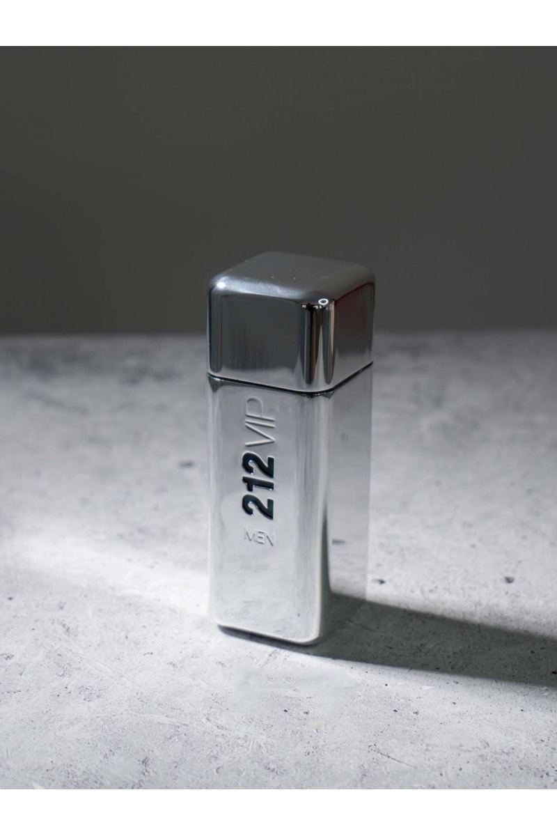 Designer Clothing Парфюмерная вода Carolina Herrera 212 VIP Men (100 мл)