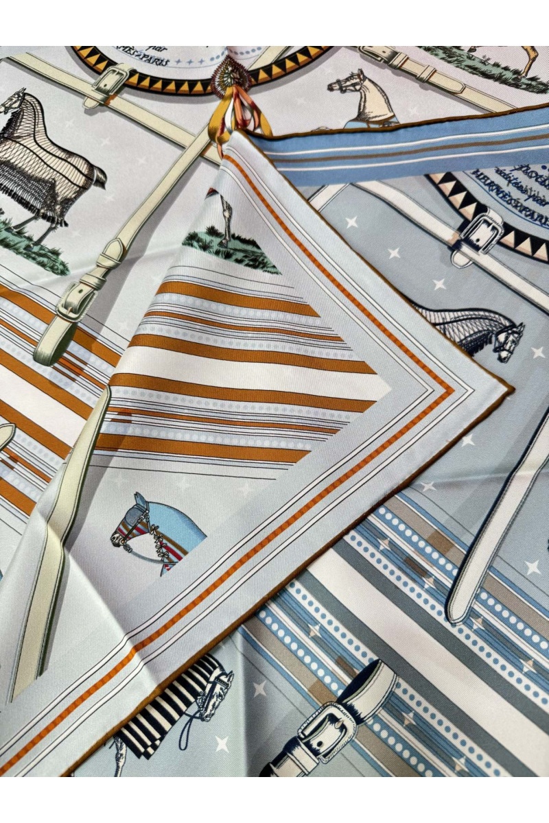Hermes Платок Couvertures et Tenues de Jour premium 86x87 см