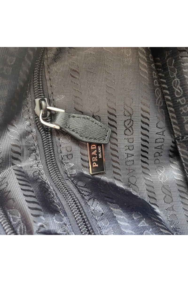 Prada Женская сумка-тоут Re-Nylon 30x28 см
