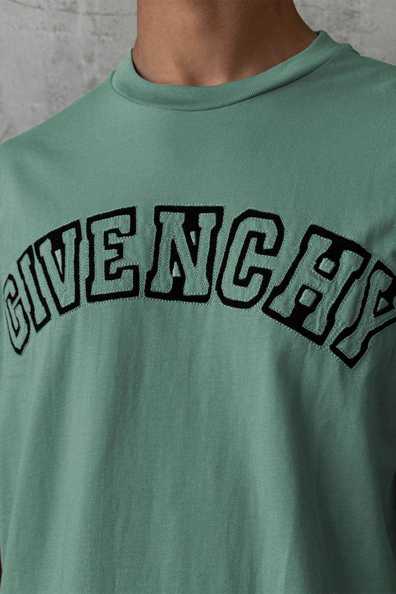 Givenchy Зелёная оверсайз футболка college logo-embroidered
