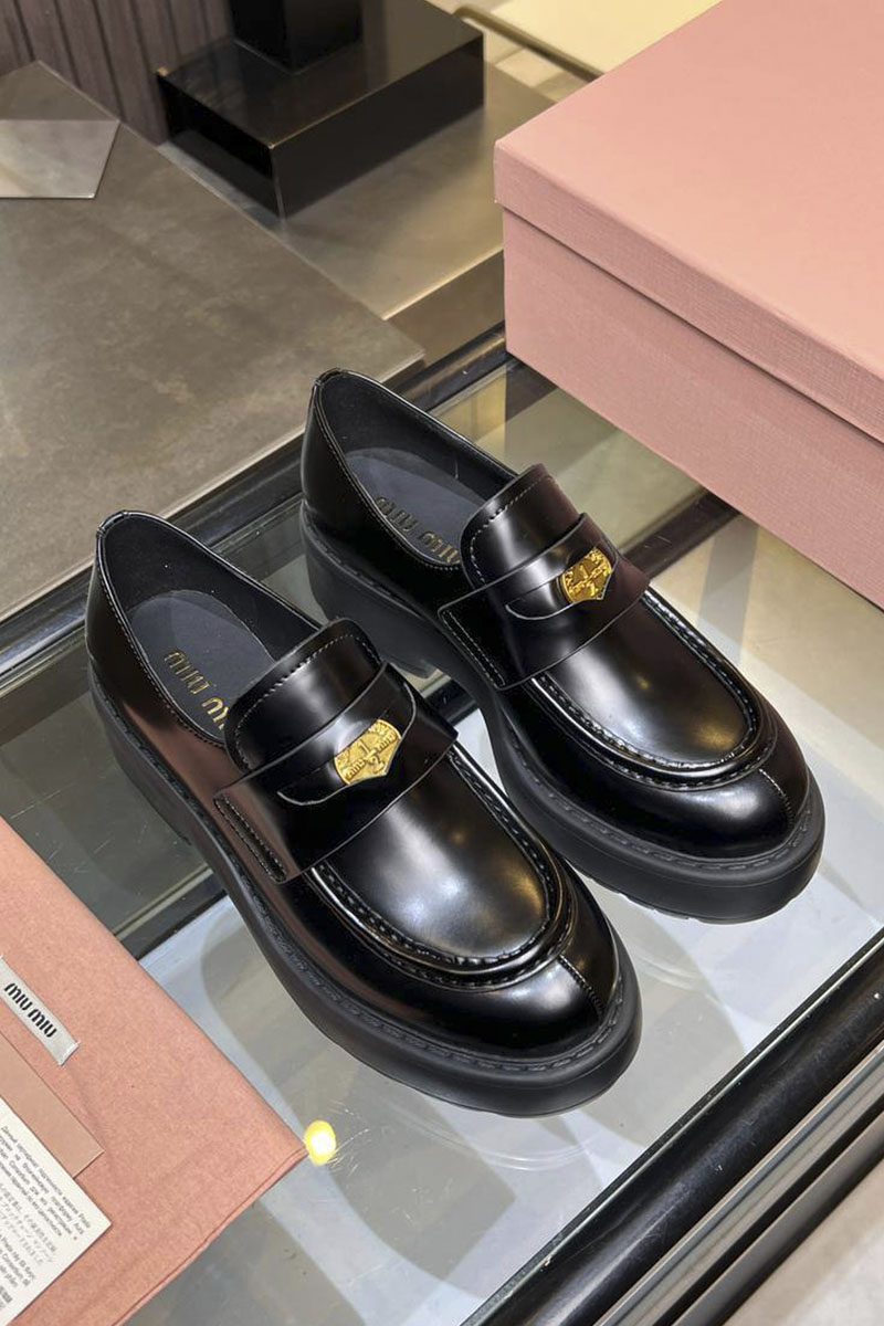 MIU MIU Женские кожаные лоферы premium  - Black