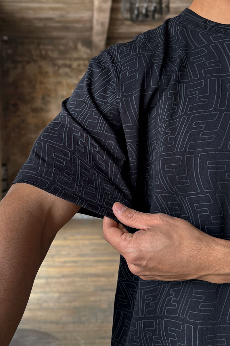 Fendi Чёрная оверсайз футболка distorted monogram pattern