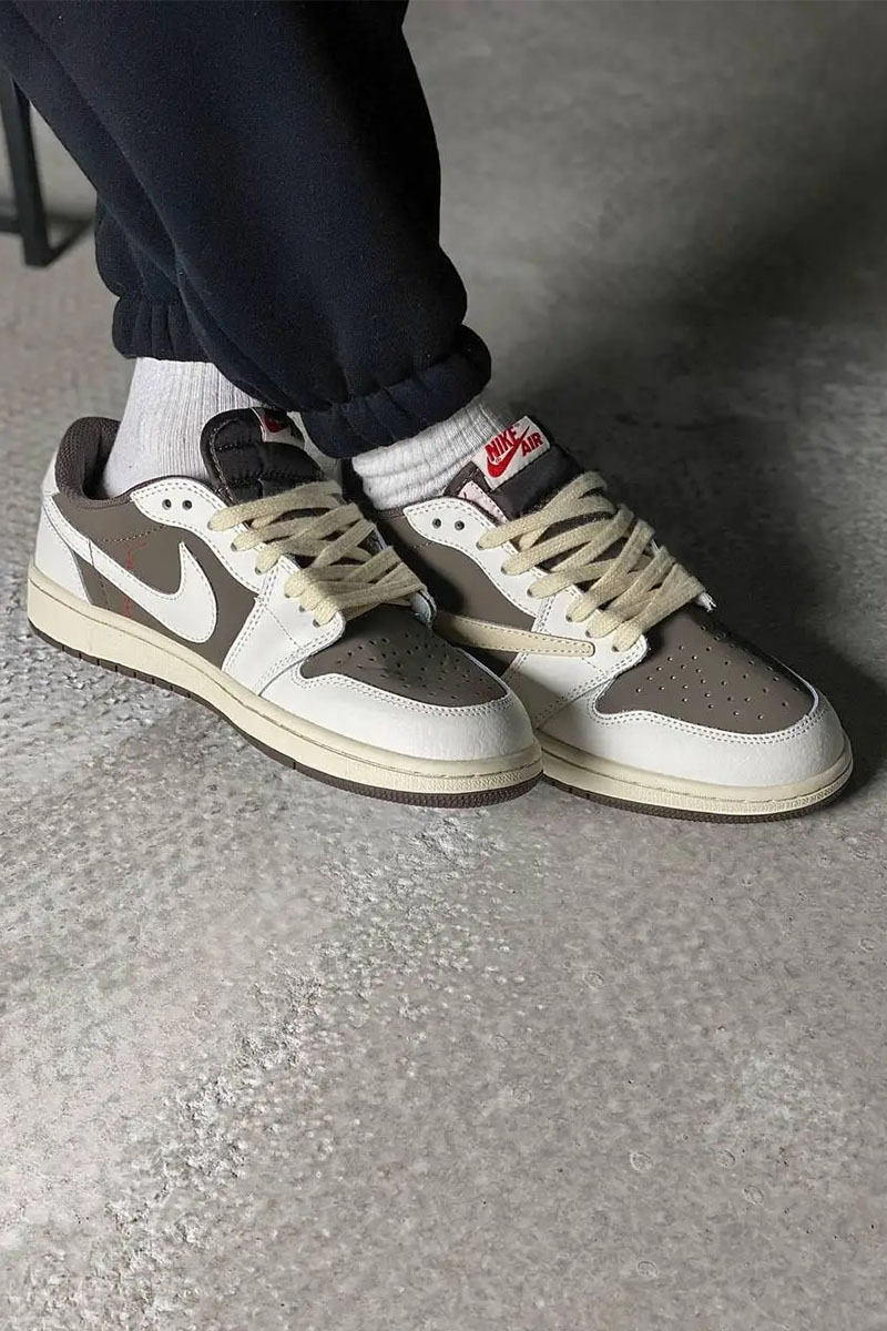 Nike Кроссовки Travis Scott x AJ1 Low "Reverse Mocha"