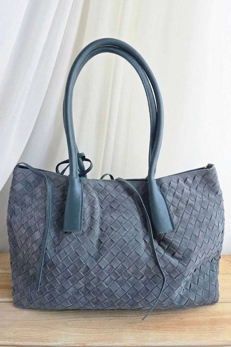 BV Замшевая сумка intrecciato 42x26