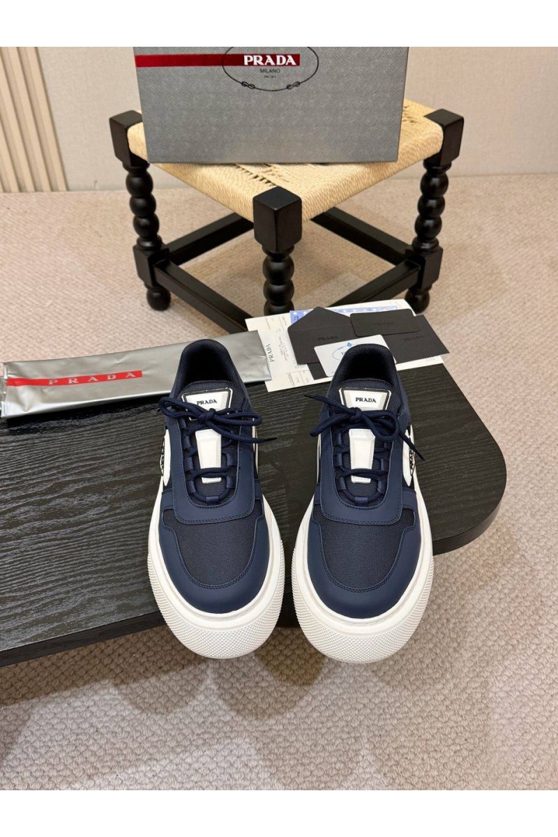 Prada Комбинированные кроссовки logo-plaque