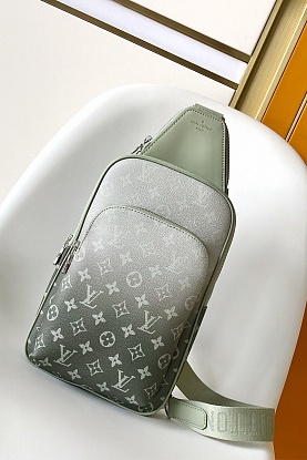 Кожаная сумка Avenue Sling Premium 31x20x10 см