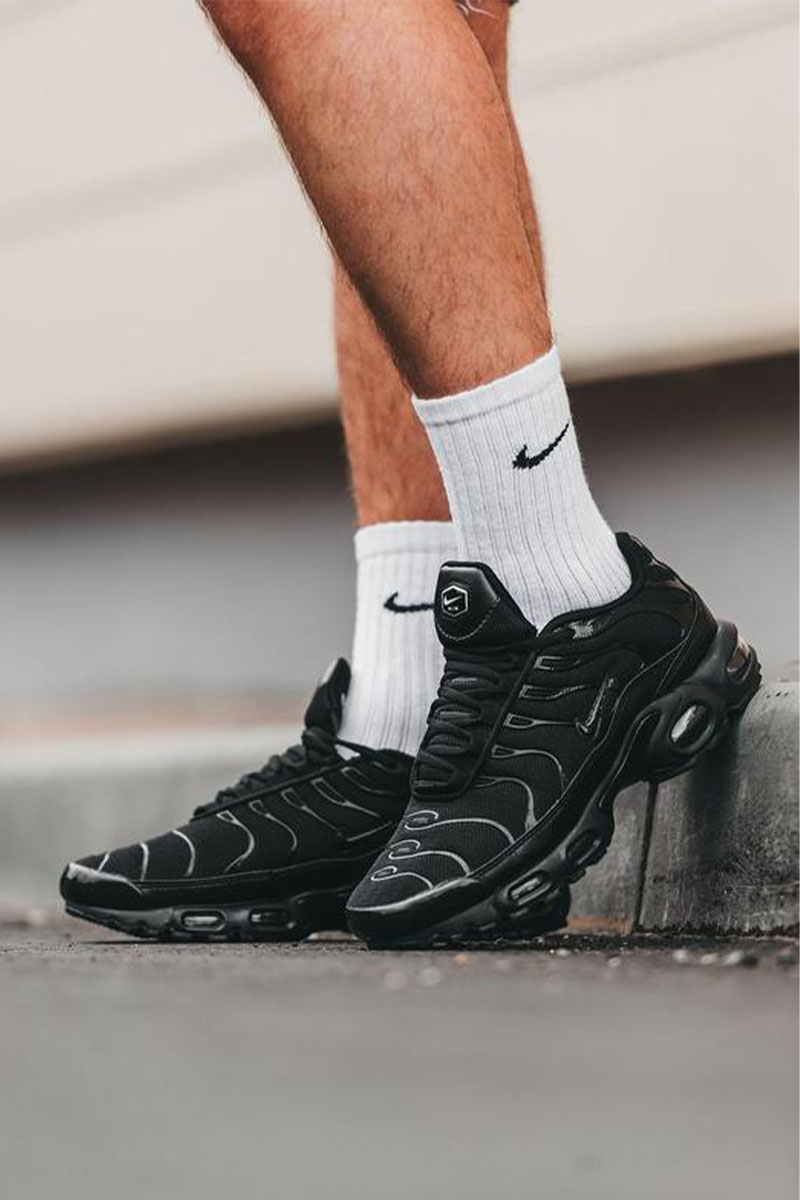 Nike Кроссовки AM Plus "Triple Black"