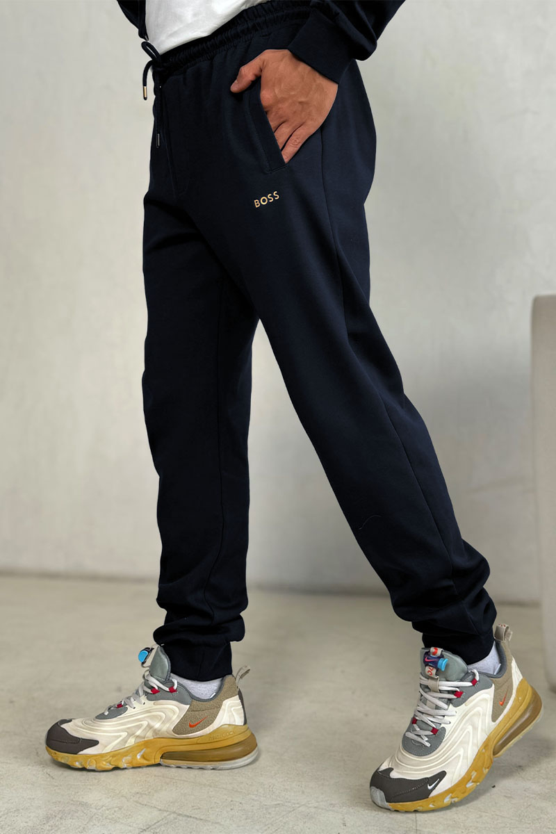 Hugо Воss Мужской тёмно-синий костюм