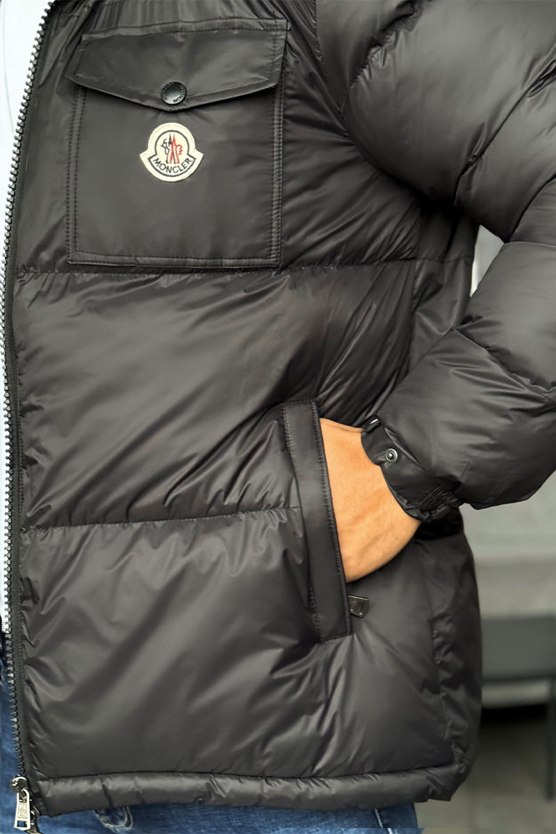 Moncler Мужская куртка чёрного цвета