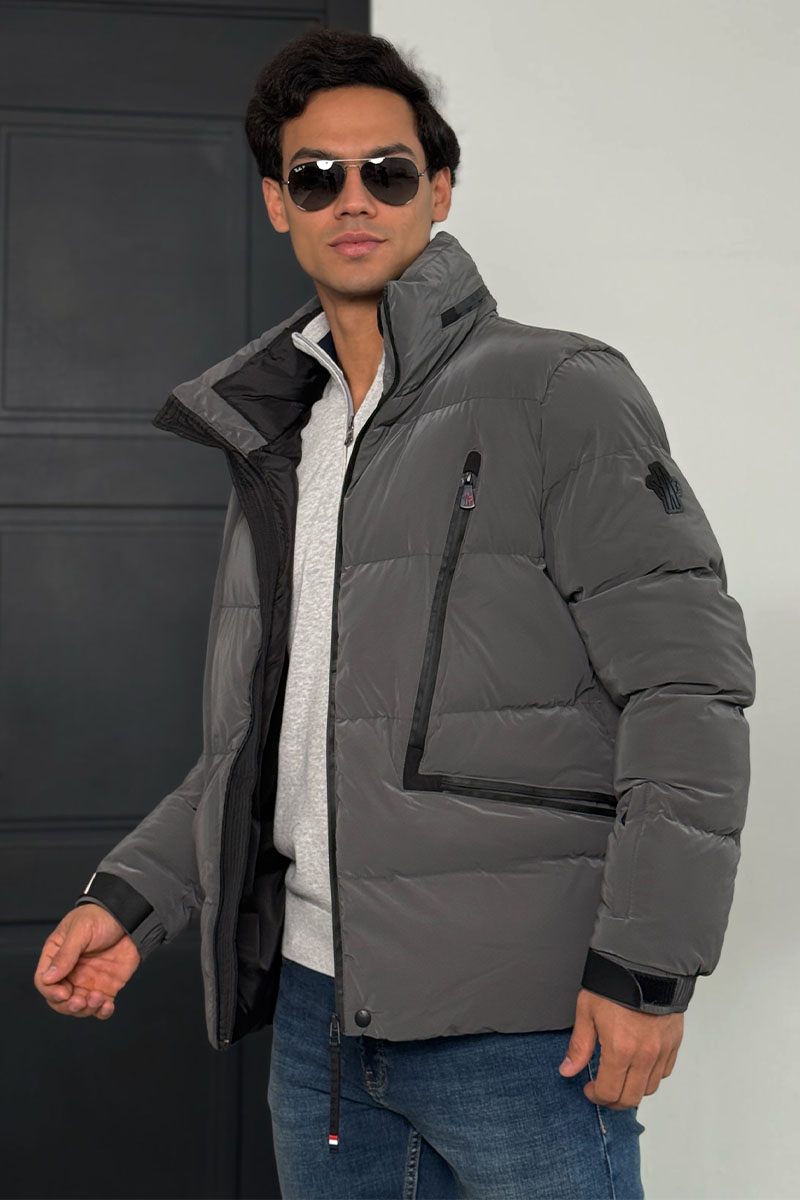 Moncler Мужская утеплённая куртка серого цвета