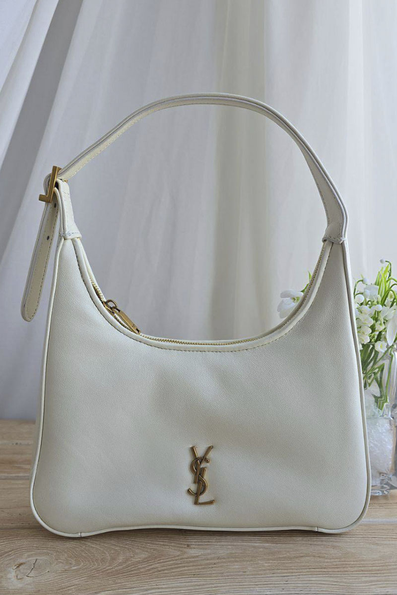 Yves Saint Laurent Кожаная сумка Calypso Mini 25x14 см