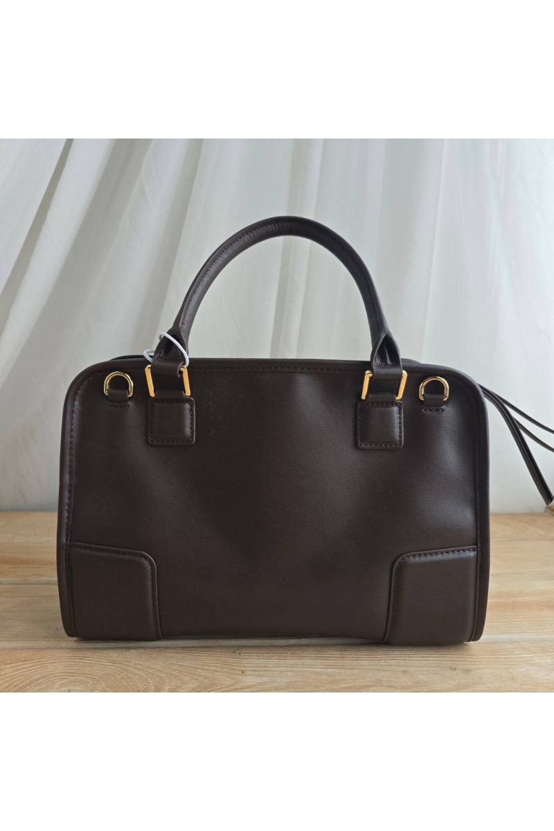 Loewe Кожаная сумка Amazona 27x18 см