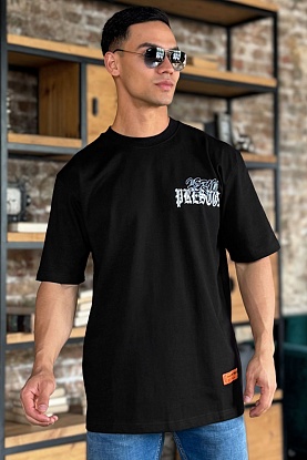 Чёрная оверсайз футболка