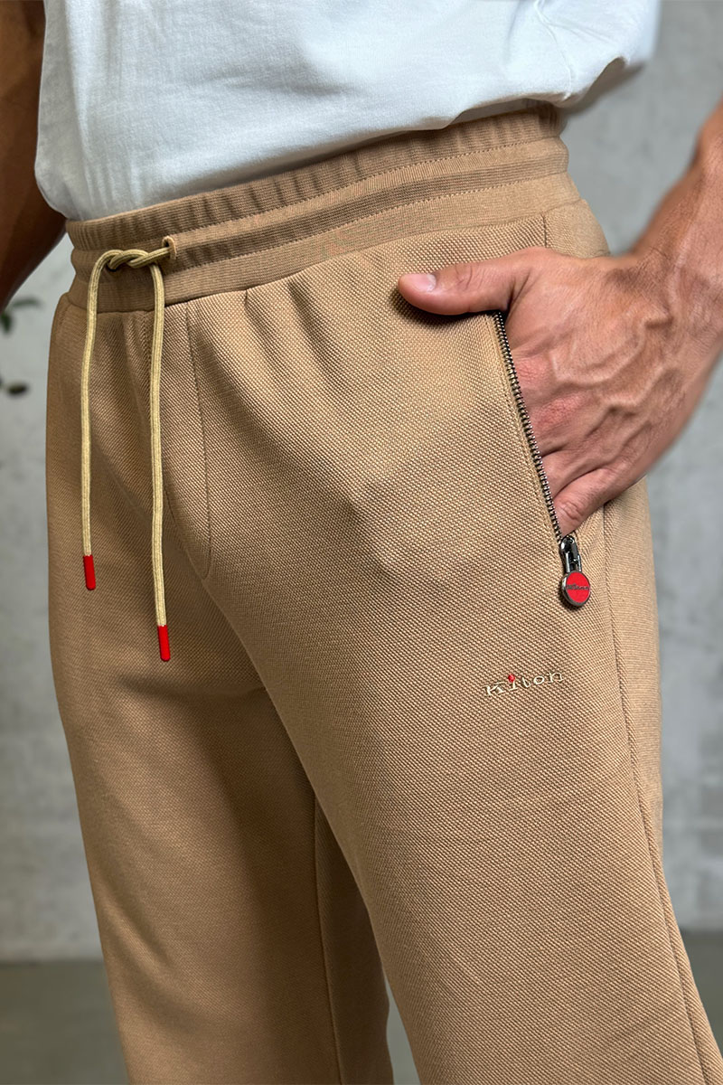 Kiton Спортивные штаны бежевого цвета