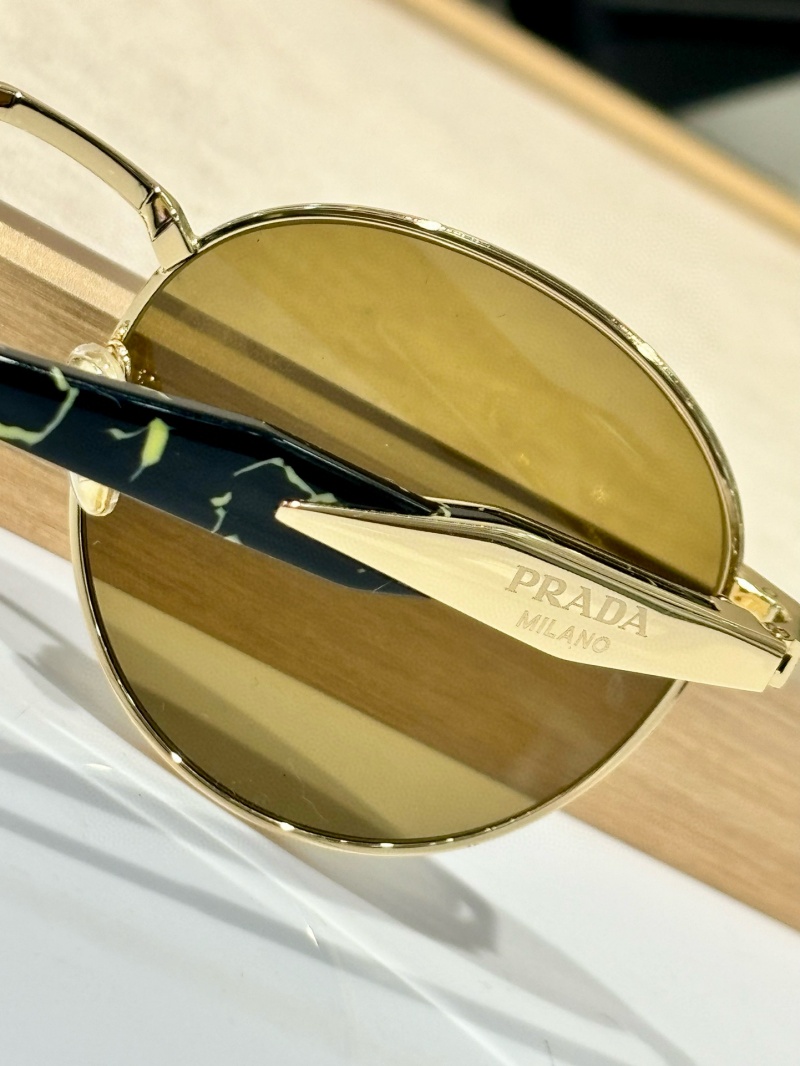 Prada Солнцезащитные очки Loden Lenses