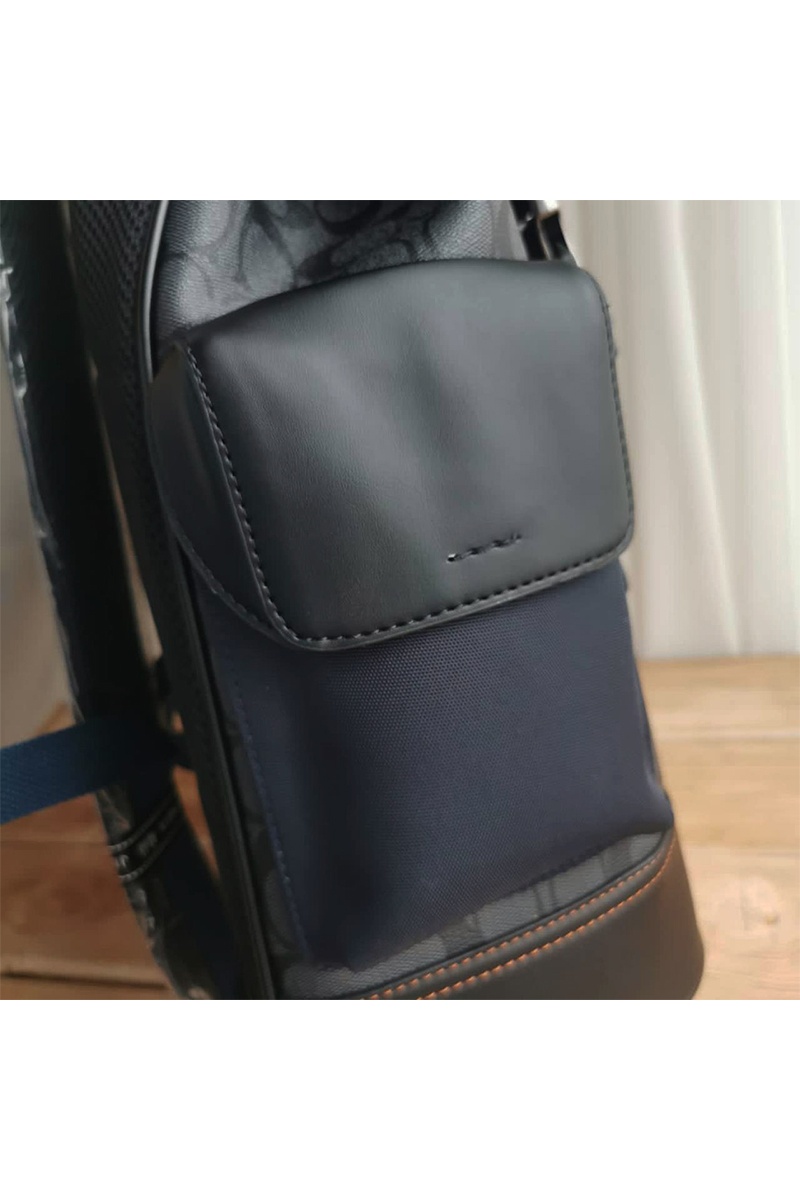 Coach Кожаный рюкзак Coach Rivington 40x30 см