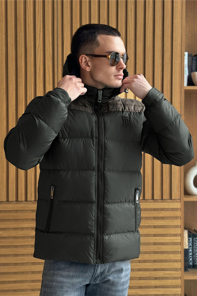 Burberry Куртка зелёного цвета TB logo