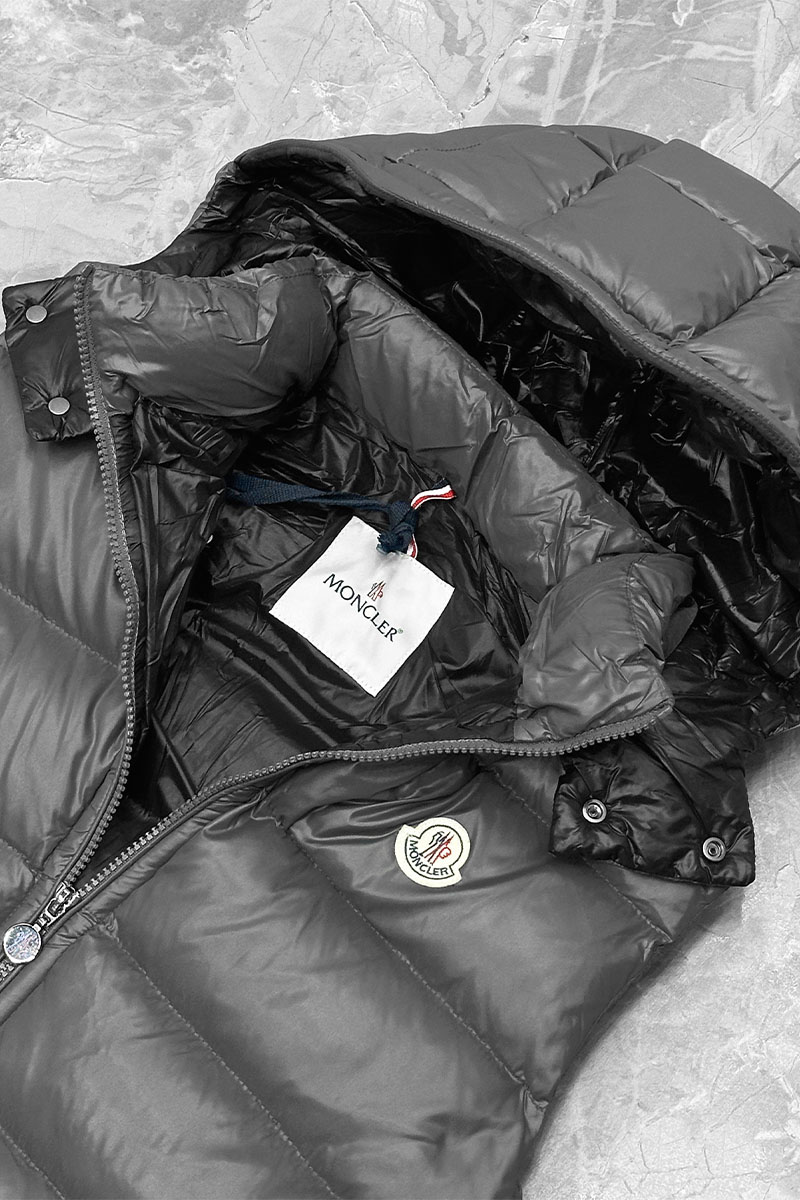 Moncler Мужской жилет logo-patch - Grey 