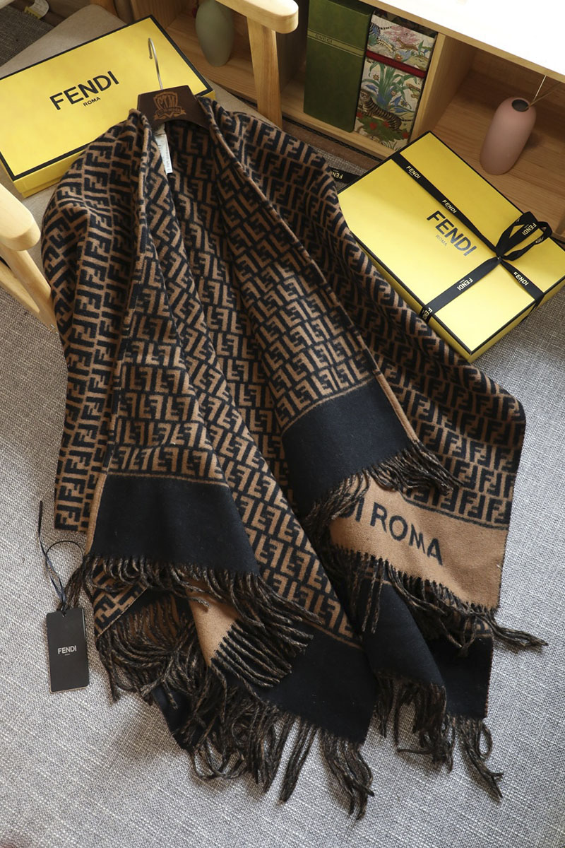 Fendi Шарф Roma premium 140x140 см