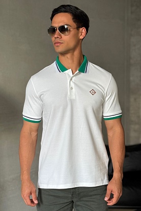 Поло белого цвета logo-emblem