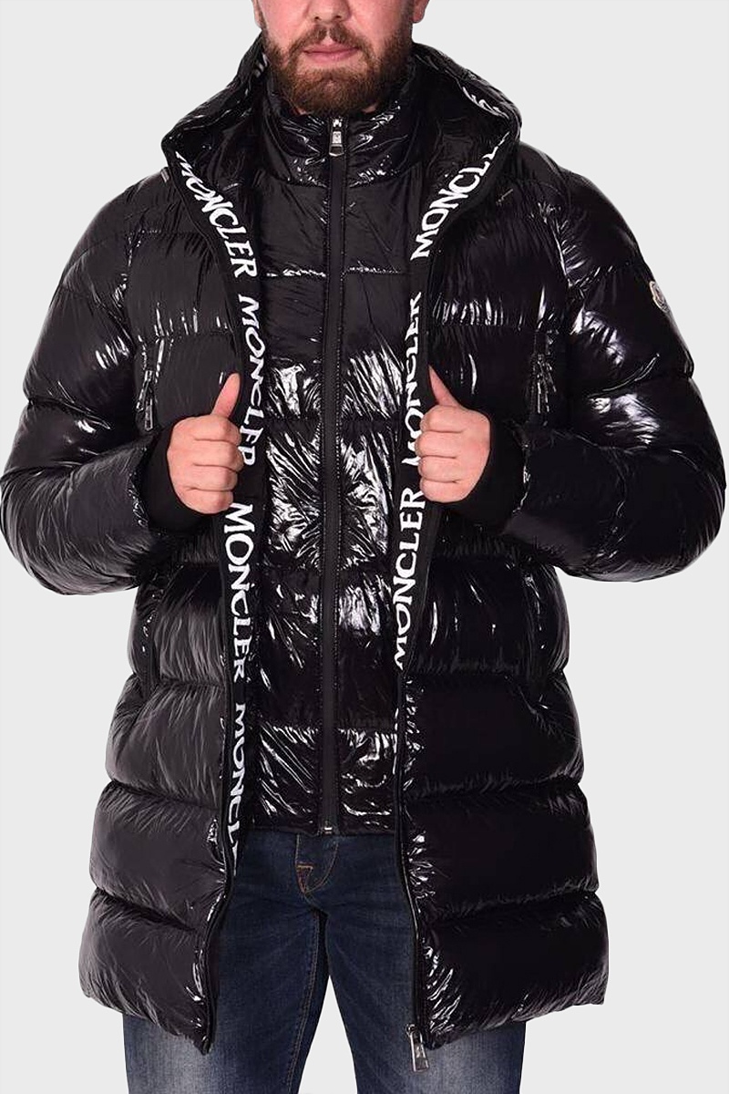 Moncler Утеплённая брендовая парка чёрного цвета