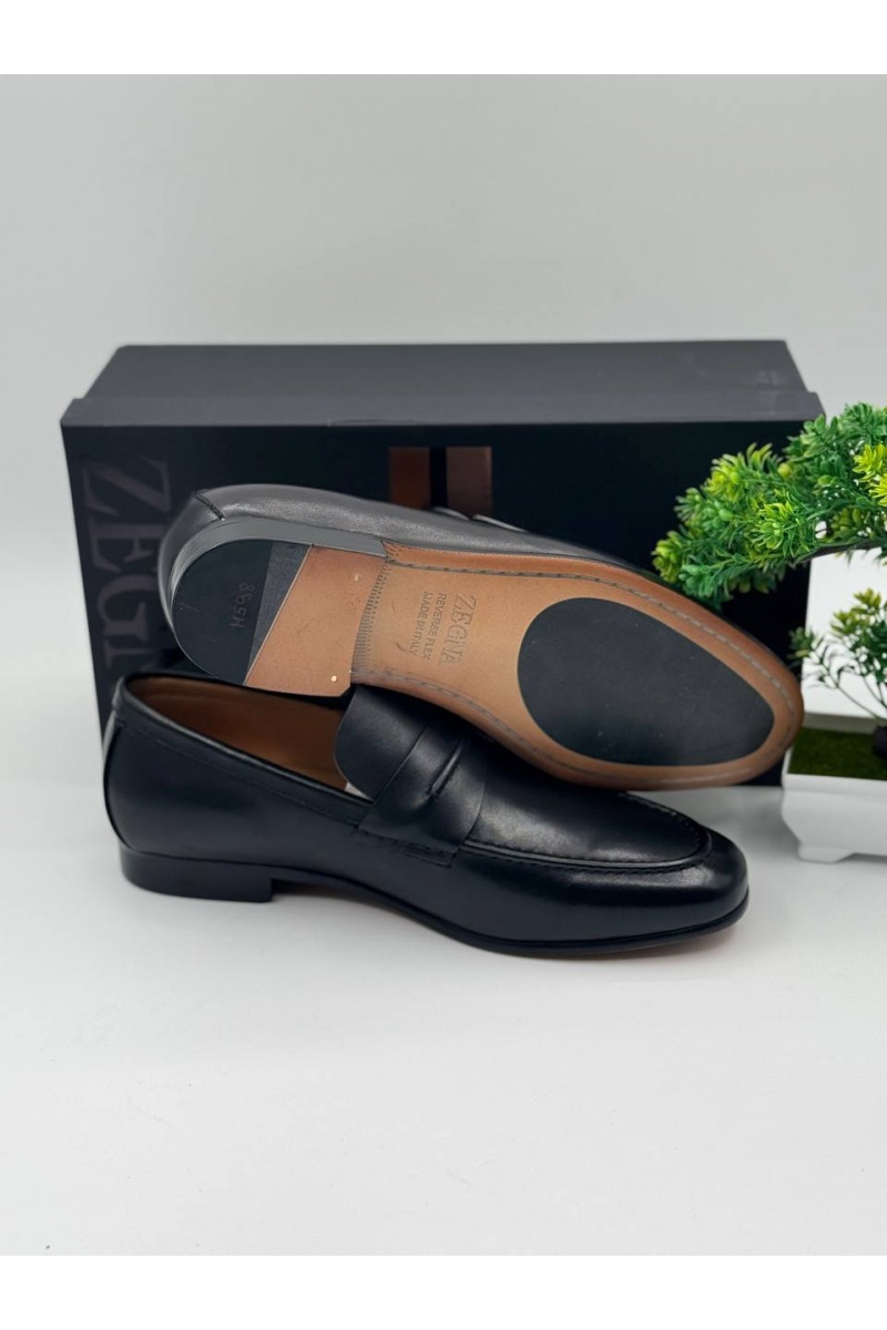 Zegna Чёрные кожаные лоферы 