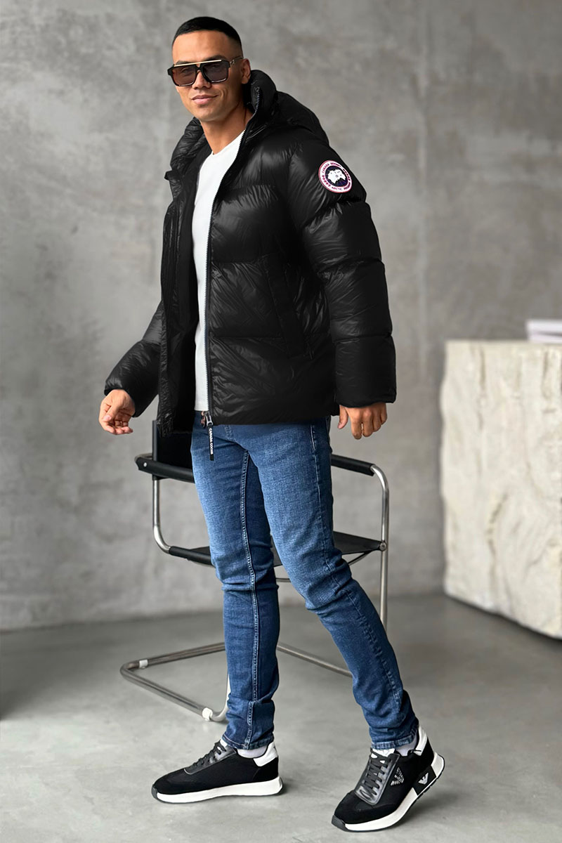 Canada Goose Мужской чёрный пуховик logo-patch