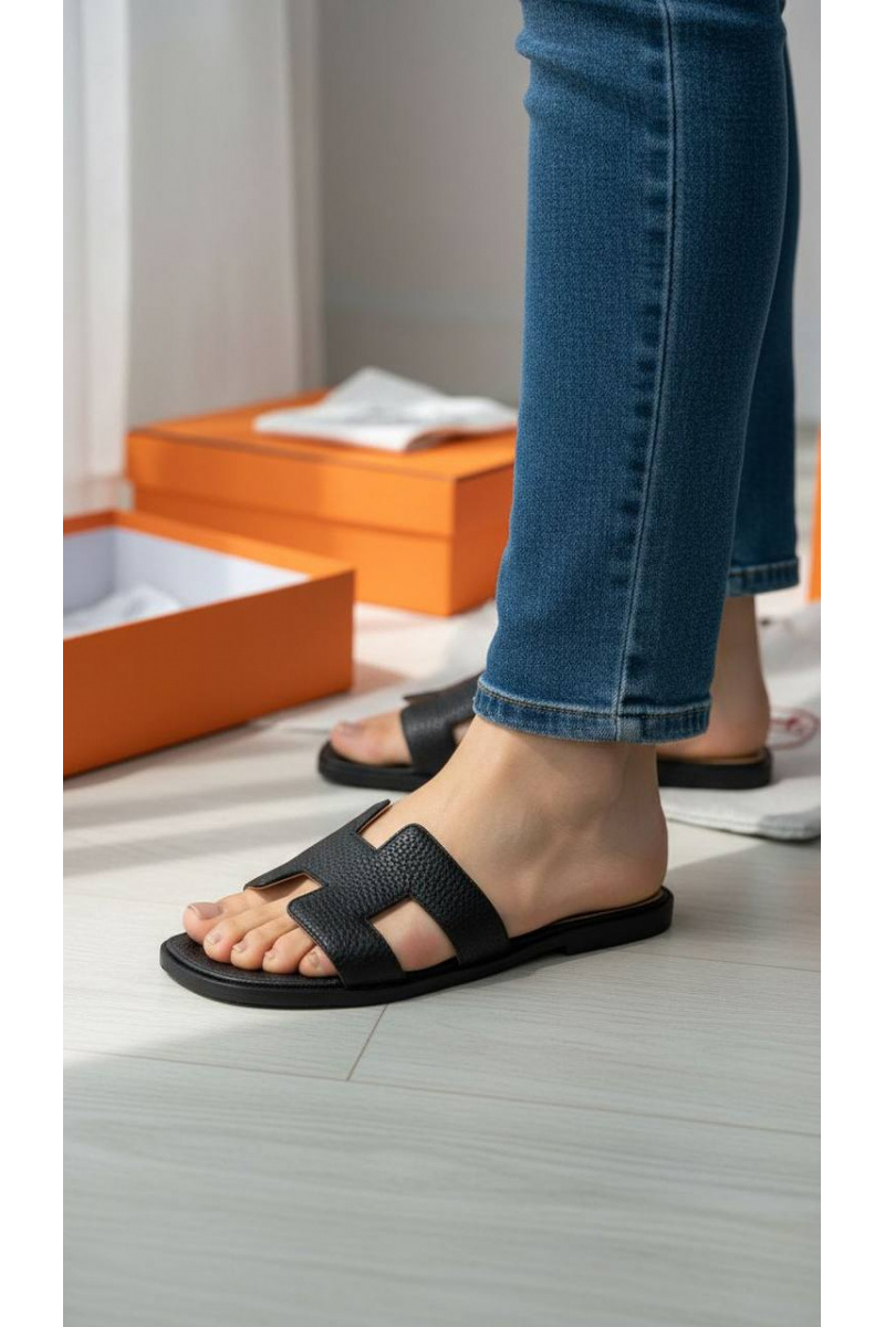 Hermes Женские кожаные шлёпанцы Oran