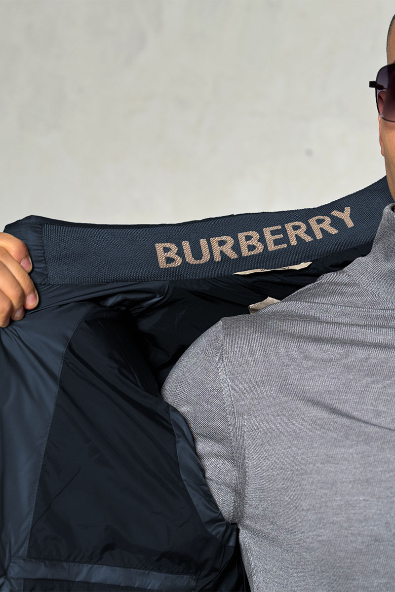 Burberry Мужской жилет синего цвета 