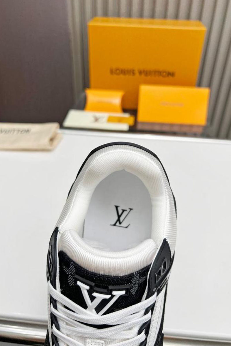 Lоuis Vuittоn Кожаные кроссовки Trainer Monogram - White / Black