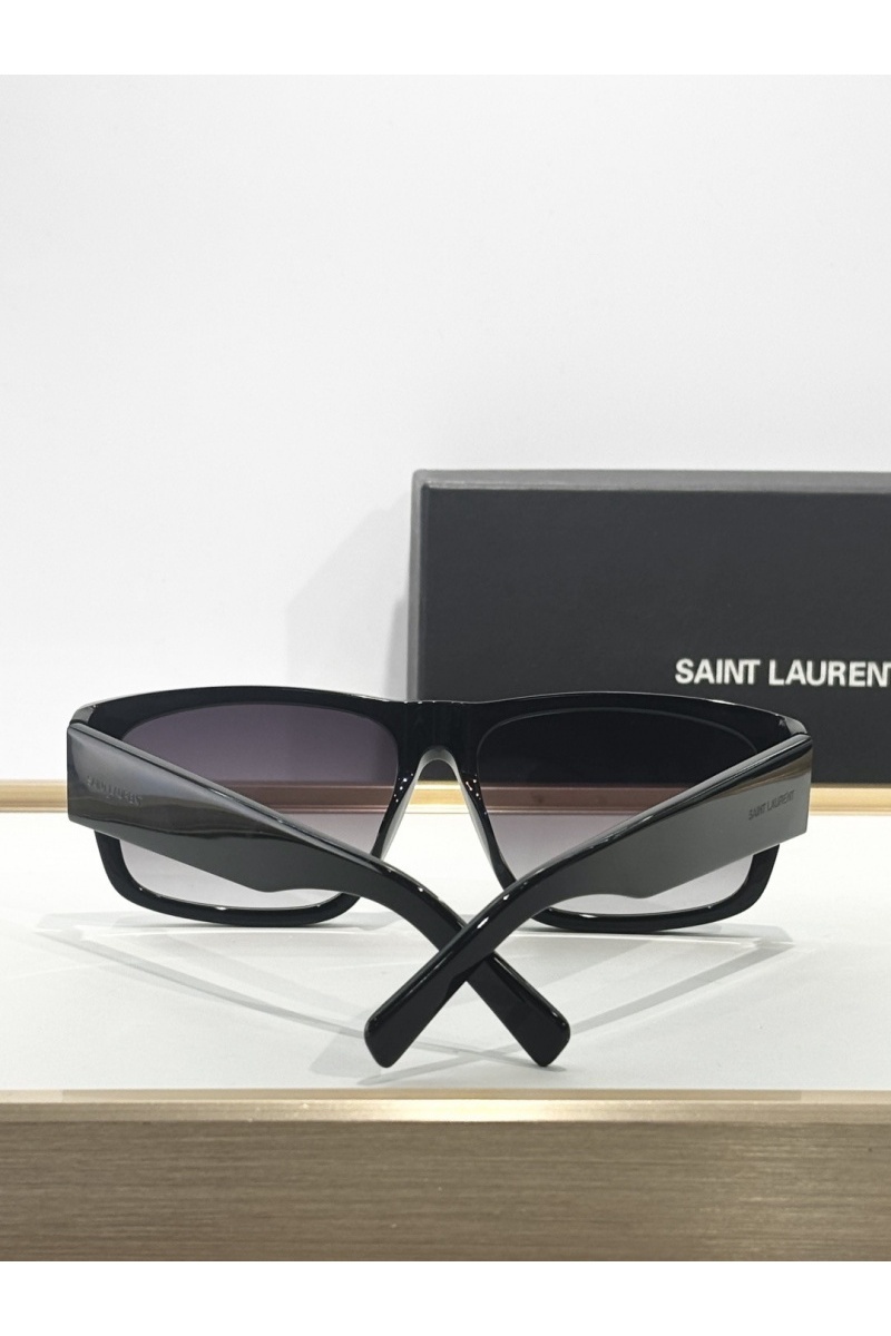 Yves Saint Laurent Солнцезащитные очки 